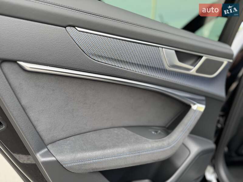 Универсал Audi RS6 2025 в Киеве