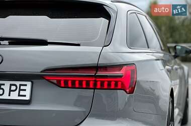 Універсал Audi RS6 2021 в 