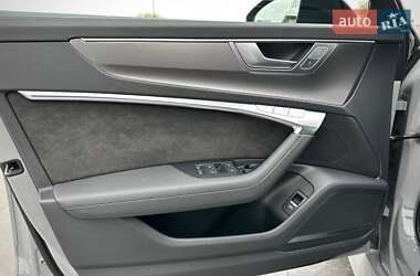 Універсал Audi RS6 2021 в 