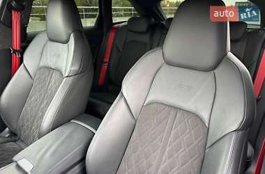 Універсал Audi RS6 2021 в 