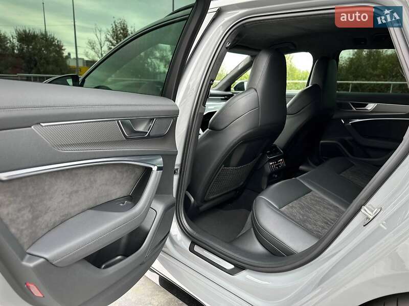 Универсал Audi RS6 2021 в Киеве