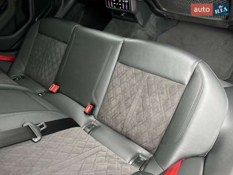Универсал Audi RS6 2021 в Киеве