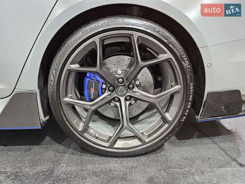 Универсал Audi RS6 2025 в Киеве фото 54 Универсал Audi RS6 2025 в Киеве