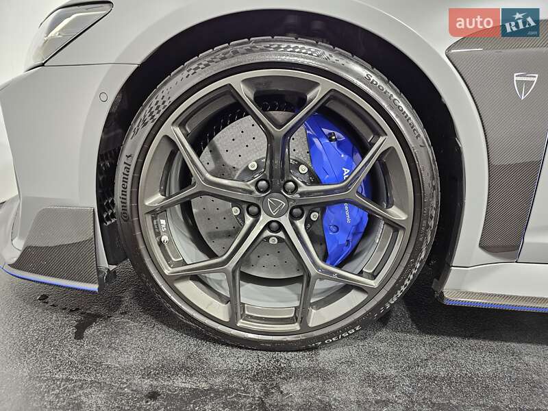 Универсал Audi RS6 2025 в Киеве фото 53 Универсал Audi RS6 2025 в Киеве
