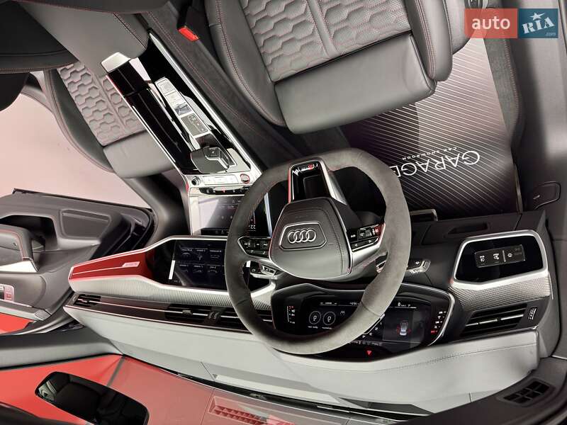 Универсал Audi RS6 2025 в Киеве