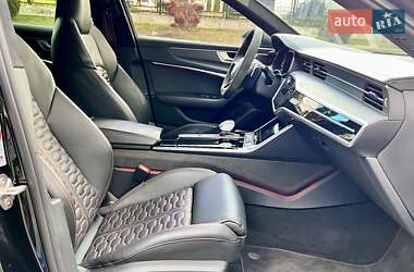 Универсал Audi RS6 2021 в 
