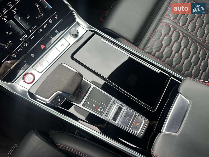 Універсал Audi RS6 2020 в Києві фото 21 Універсал Audi RS6 2020 в Києві