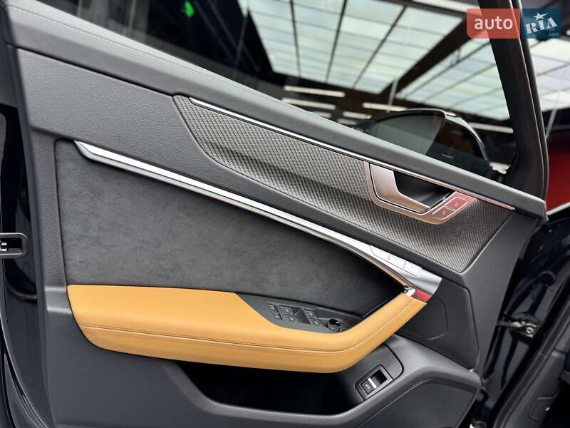 Универсал Audi RS6 2025 в Киеве