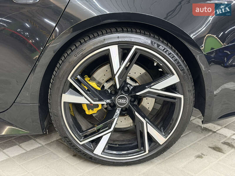 Универсал Audi RS6 2021 в Киеве
