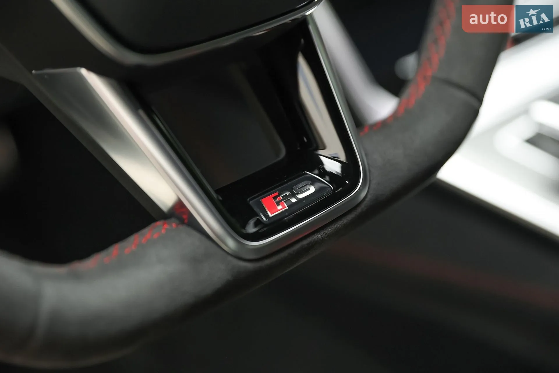 2025 Audi RS6 - мініатюра 25