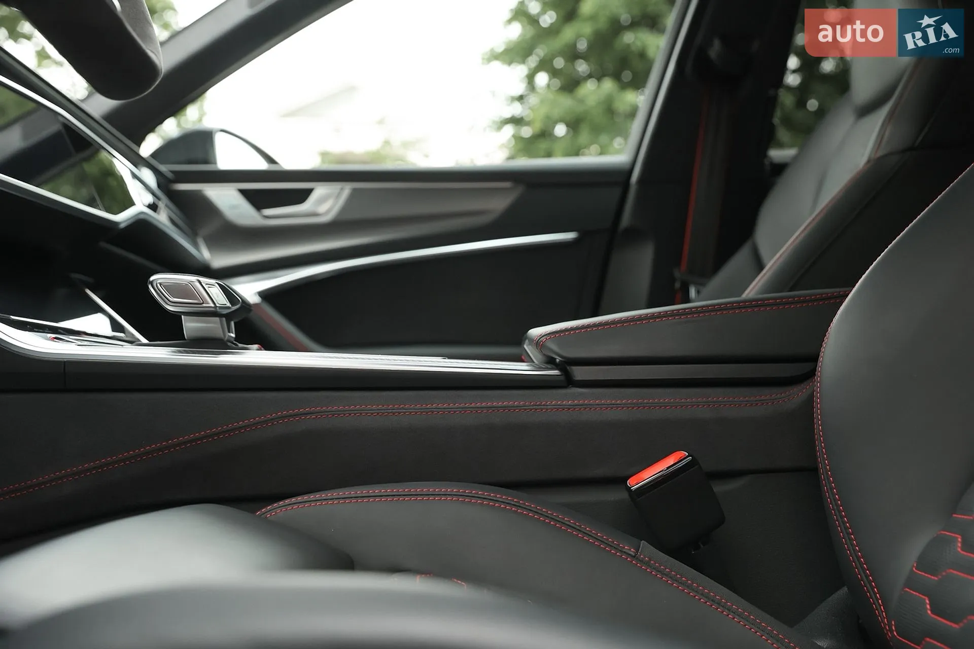 2025 Audi RS6 - мініатюра 41