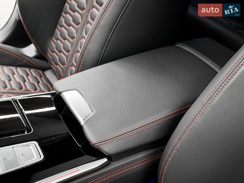 Универсал Audi RS6 2024 в Киеве