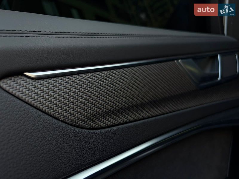Универсал Audi RS6 2025 в Киеве
