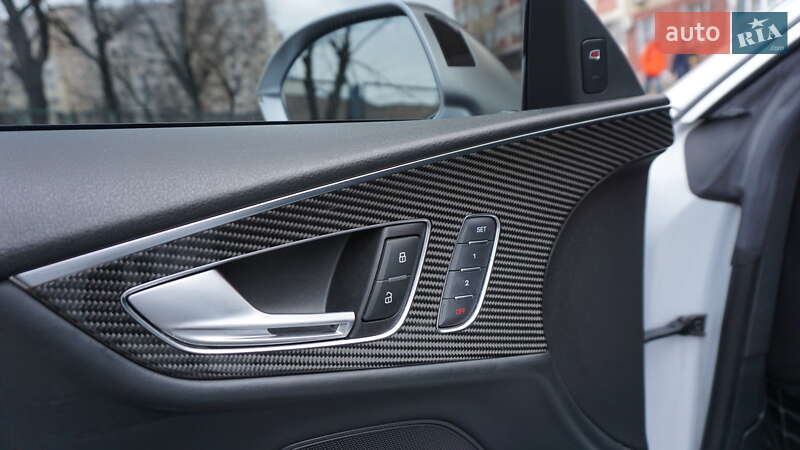 Лифтбек Audi RS7 Sportback 2014 в Киеве