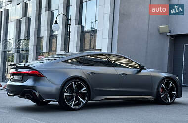 Лифтбек Audi RS7 Sportback 2021 в 