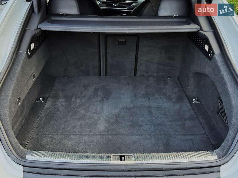 Лифтбек Audi RS7 Sportback 2016 в Киеве фото 27 Лифтбек Audi RS7 Sportback 2016 в Киеве