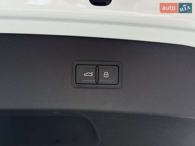 Лифтбек Audi RS7 Sportback 2016 в Киеве фото 28 Лифтбек Audi RS7 Sportback 2016 в Киеве