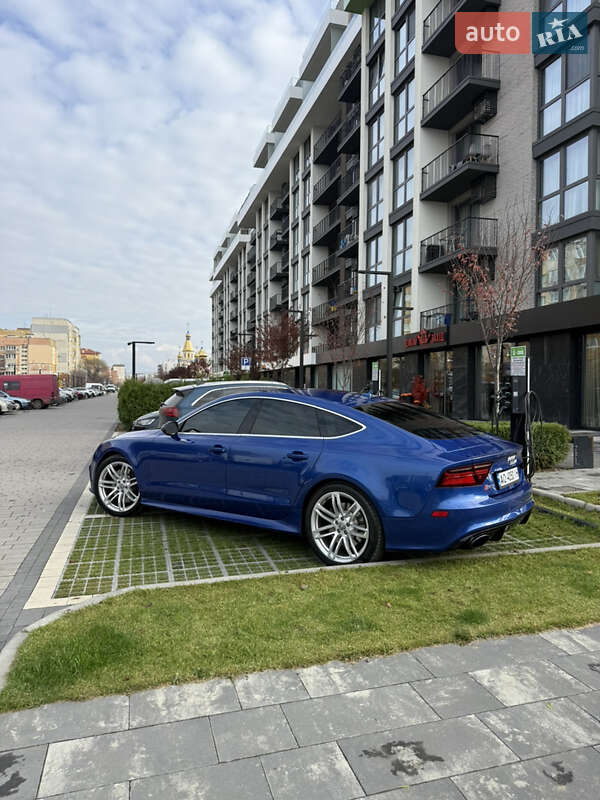 Лифтбек Audi RS7 Sportback 2016 в Ужгороде