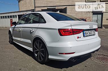 Седан Audi S3 2016 в Киеве