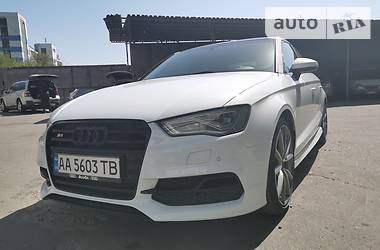 Седан Audi S3 2016 в Киеве