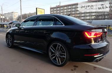 Седан Audi S3 2014 в Киеве