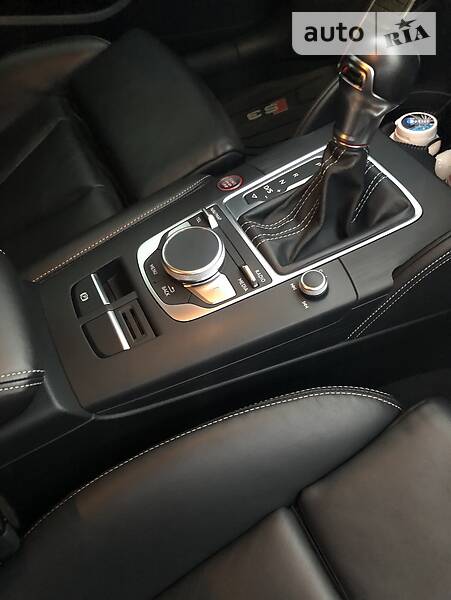 Седан Audi S3 2016 в Днепре