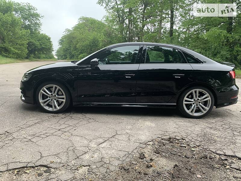 Седан Audi S3 2015 в Запоріжжі