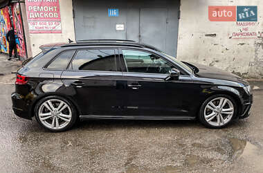 Хэтчбек Audi S3 2014 в 
