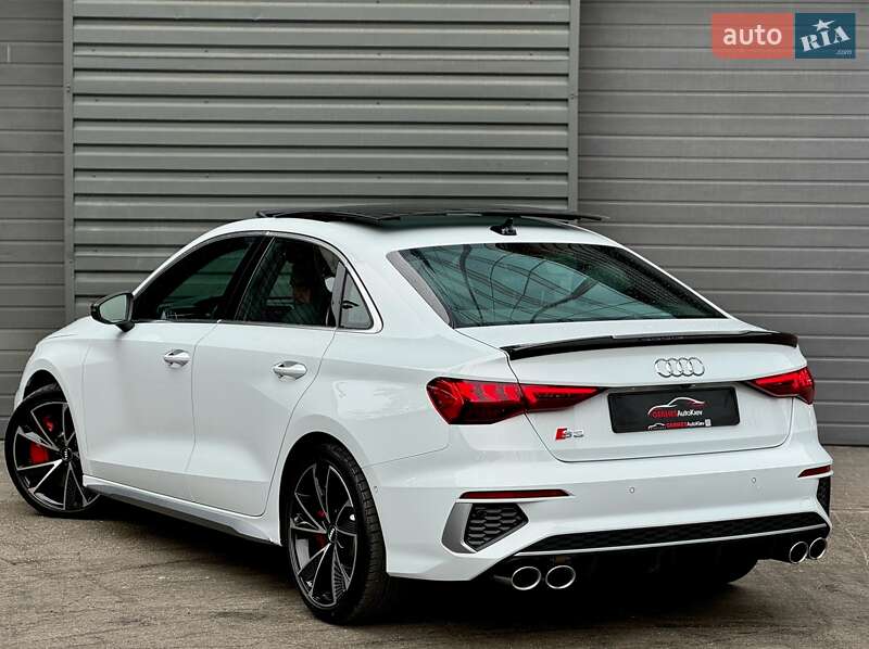 Седан Audi S3 2022 в Киеве