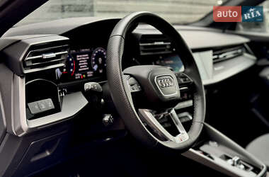 Седан Audi S3 2022 в Киеве