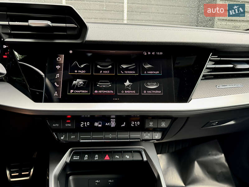 Седан Audi S3 2022 в Киеве