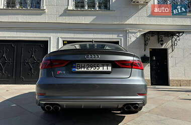 Седан Audi S3 2015 в 