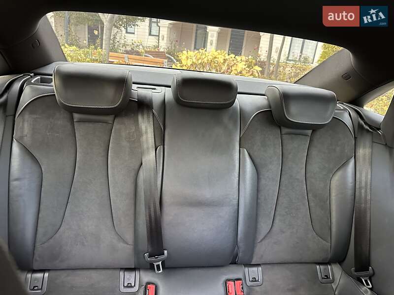 Седан Audi S3 2014 в Одессе