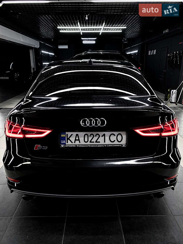 Седан Audi S3 2015 в Киеве