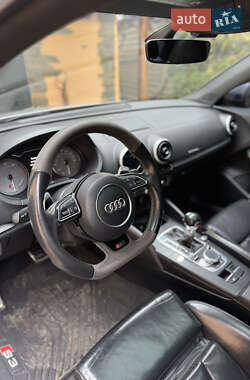 Седан Audi S3 2015 в 