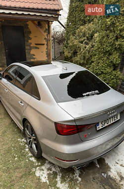 Седан Audi S3 2015 в 