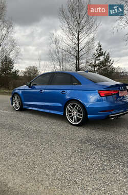 Седан Audi S3 2018 в 