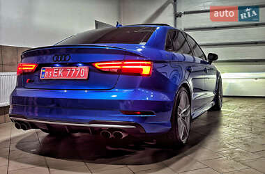 Седан Audi S3 2018 в 