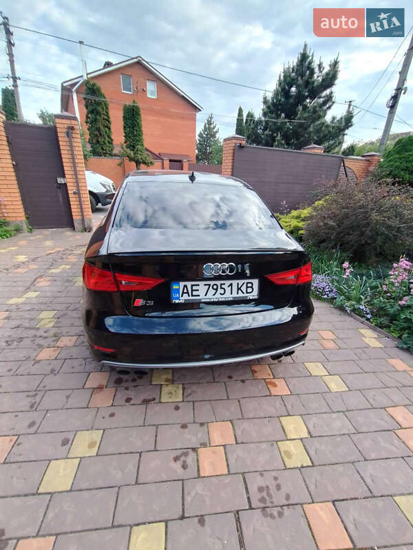 Седан Audi S3 2014 в Днепре