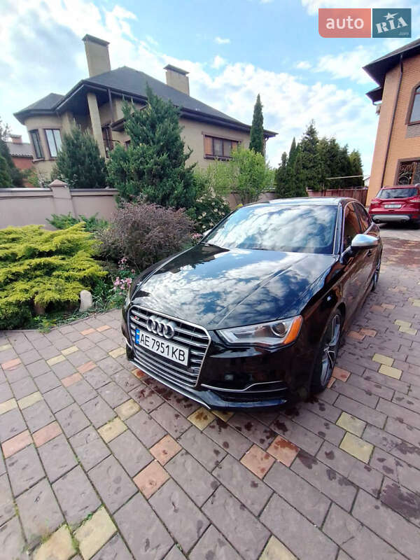 Седан Audi S3 2014 в Днепре