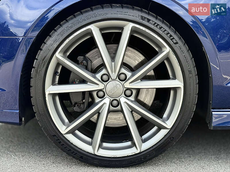 Седан Audi S3 2017 в Киеве