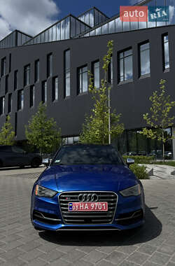 Седан Audi S3 2015 в 