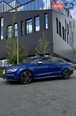 Седан Audi S3 2015 в 