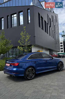 Седан Audi S3 2015 в 