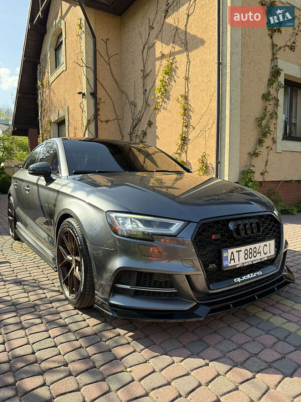 Седан Audi S3 2017 в 