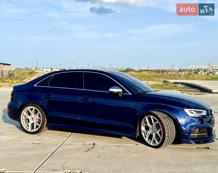 Седан Audi S3 2016 в Одессе
