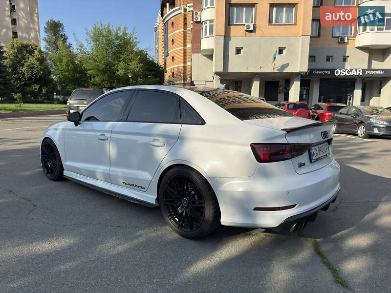 Седан Audi S3 2016 в Києві
