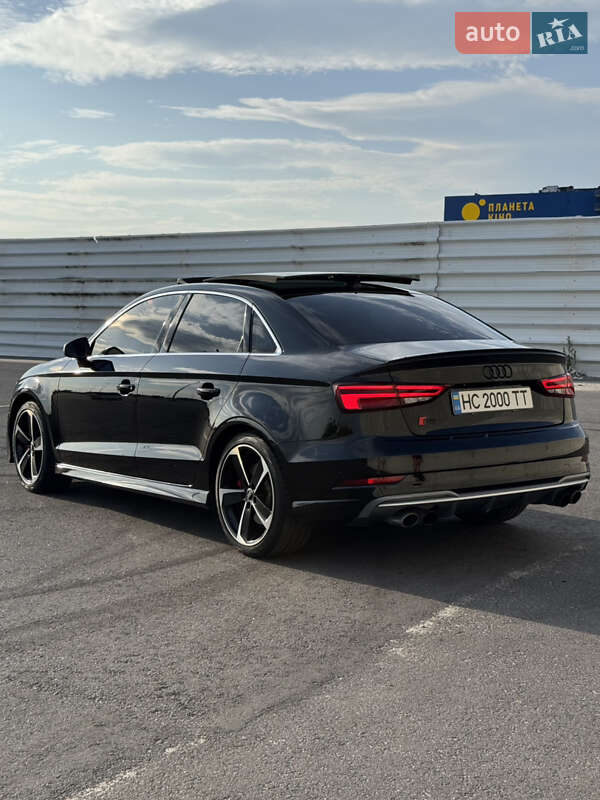 Седан Audi S3 2017 в Львове