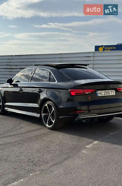 Седан Audi S3 2017 в 