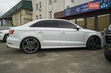 Седан Audi S3 2015 в 
